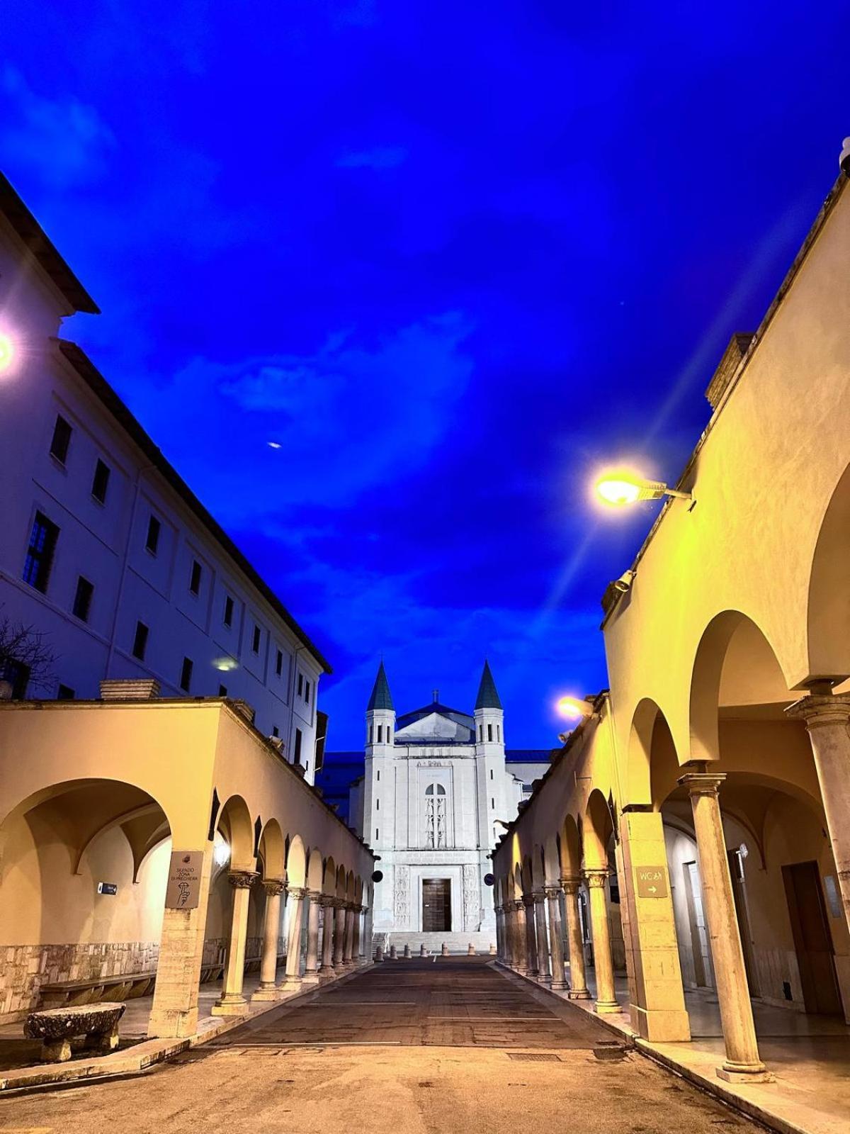 B&B Palazzo Sassatelli Cascia Exterior foto